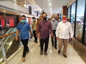 Wagub Cok Ace, Mall di Bali