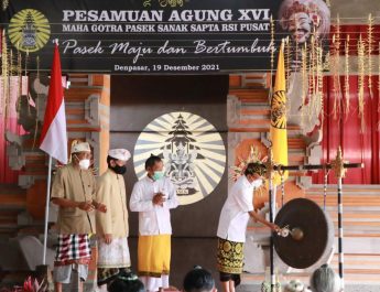 Buka Pasamuan MGPSSR, Gubernur Bali Minta Paiketan Pasemetonan Perluas Kontribusi