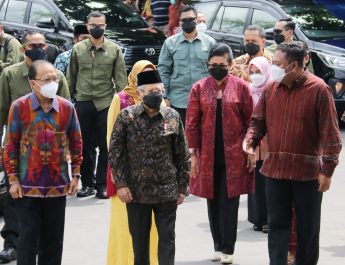 Gubernur Bali Dampingi Wapres RI Berdialog dengan Pedagang Pasar Guwang Sukawati