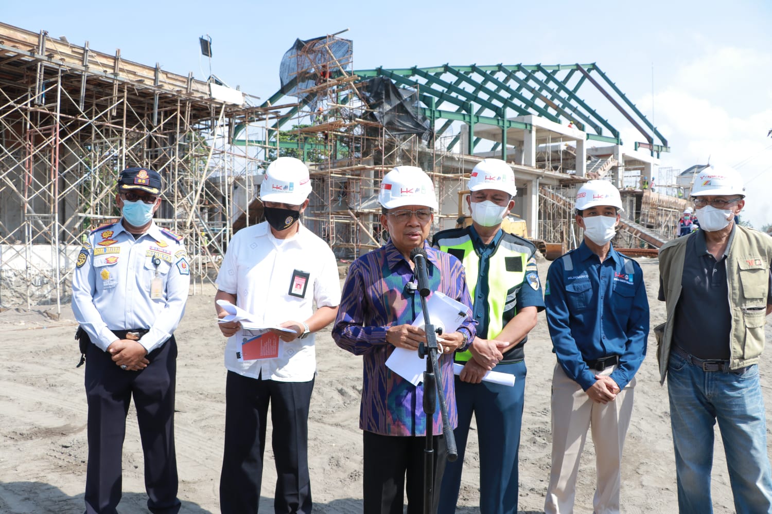 Gubernur Bali, Wayan Koster Tinjau Pembangunan Terminal Penumpang di Pelabuhan Sanur