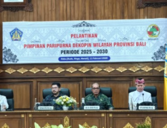 Perkuat Sinergi Ekonomi, Ketua Komisi II DPRD Bali Hadiri Pelantikan Pimpinan DEKOPINWIL Bali 2025-2030