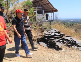 Gubernur Koster Pimpin Pembongkaran Bangunan Vila di Areal Perhutanan Sosial Hutan Desa Pejarakan
