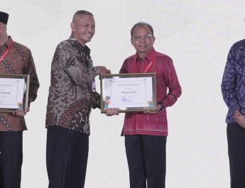 KPK RI Ganjar Penghargaan kepada Bali sebagai Provinsi Teraktif Dukung SPI Pendidikan 2026