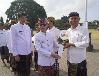 Peringati Hari Kesaktian Pancasila 2026, Pemkab Klungkung Serahkan Bantuan Rp3,87 Miliar untuk Nelayan dan Petani