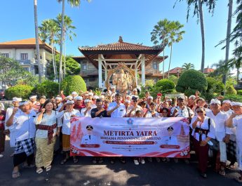 Wabup Tjok Surya Lepas 80 Peserta Tirta Yatra Disabilitas Klungkung